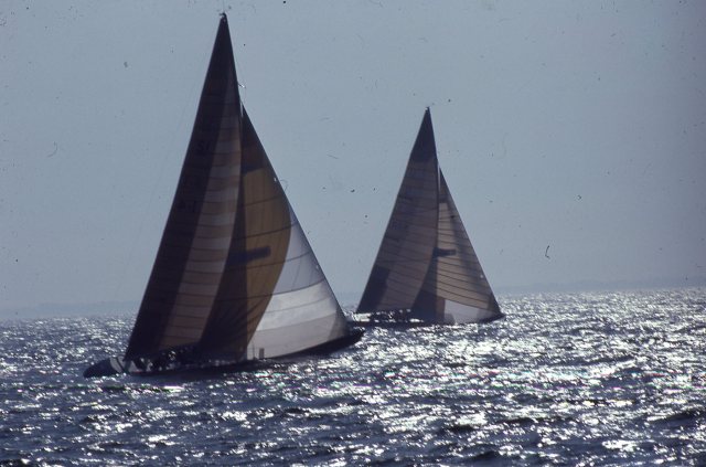 Victory Leading Azzurra - Challenger Trials 1983